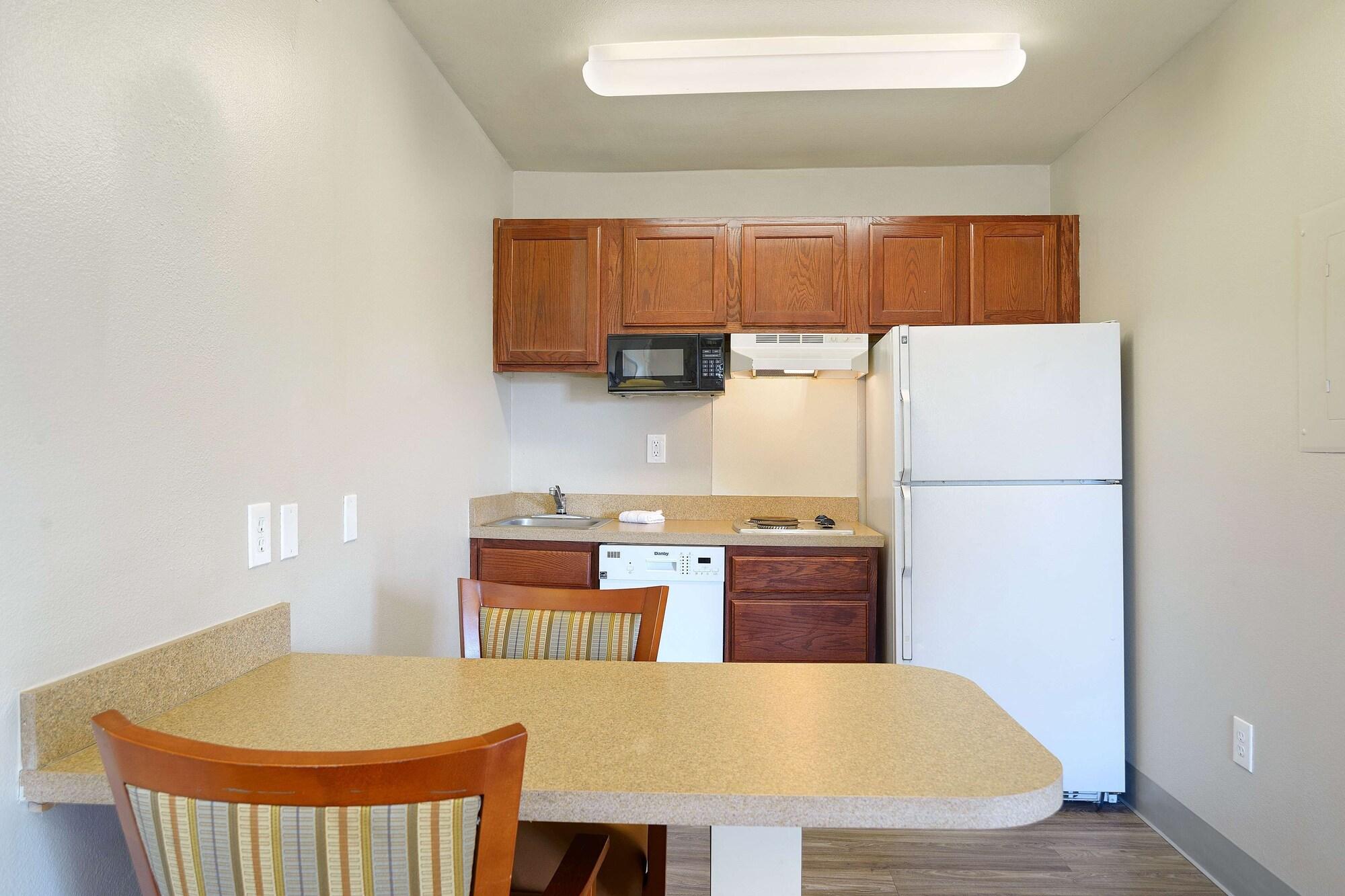 Extended Stay America Suites - Kansas City - Lenexa - 87Th St Overland Park Dış mekan fotoğraf