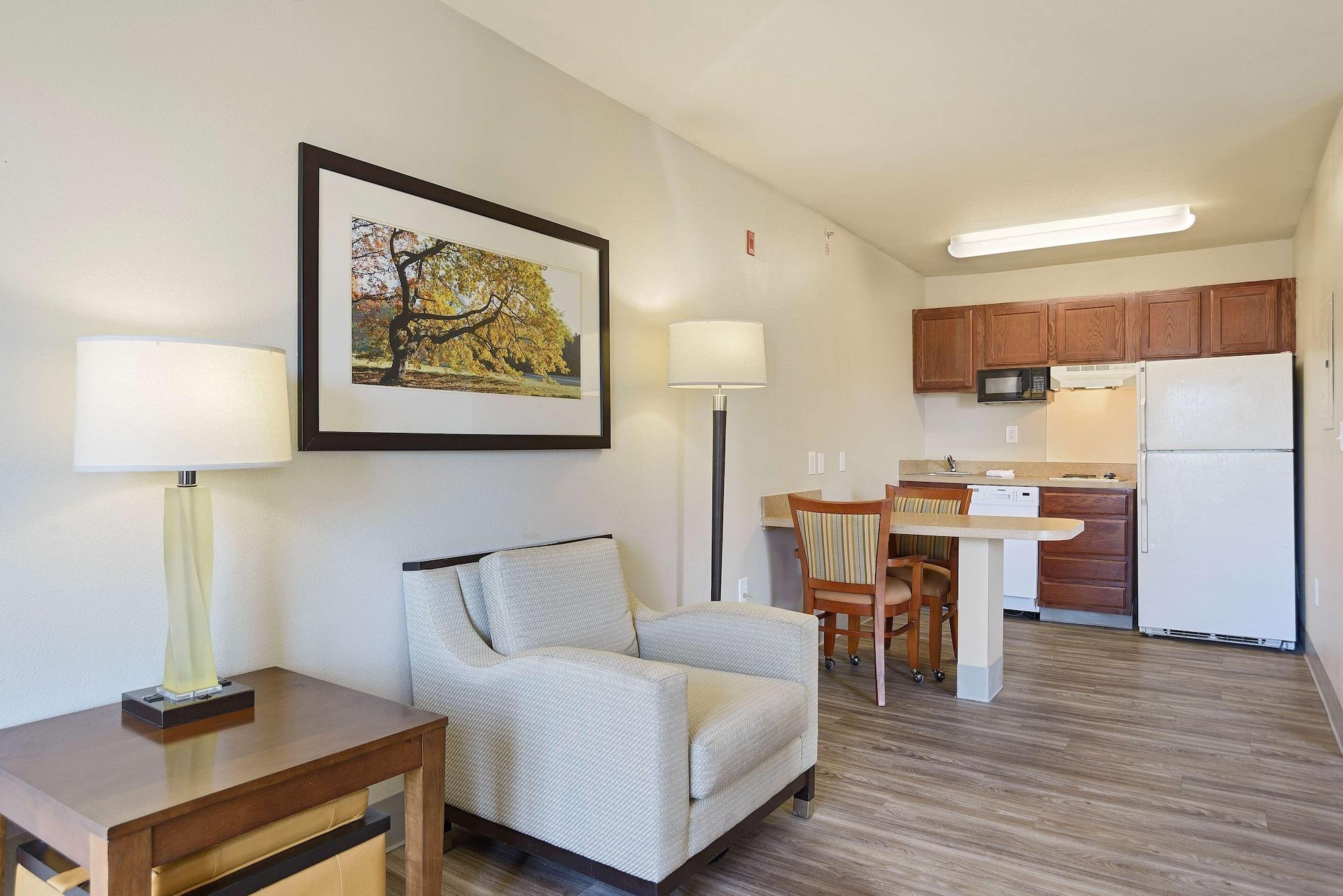 Extended Stay America Suites - Kansas City - Lenexa - 87Th St Overland Park Dış mekan fotoğraf