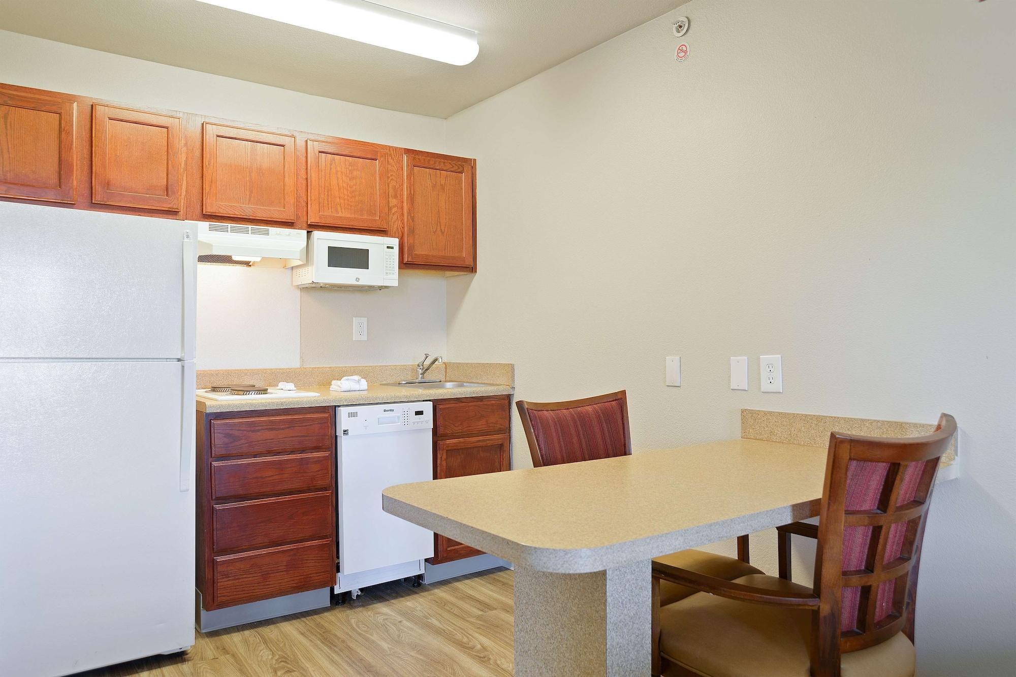 Extended Stay America Suites - Kansas City - Lenexa - 87Th St Overland Park Dış mekan fotoğraf