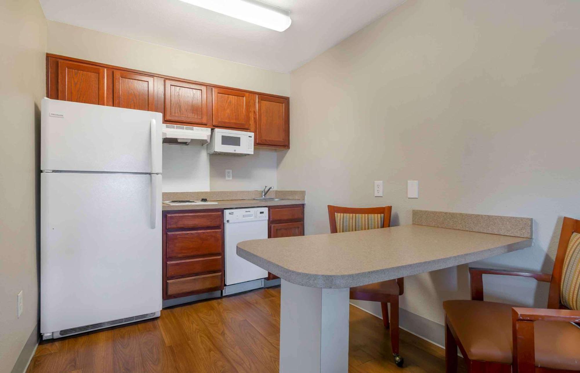 Extended Stay America Suites - Kansas City - Lenexa - 87Th St Overland Park Dış mekan fotoğraf