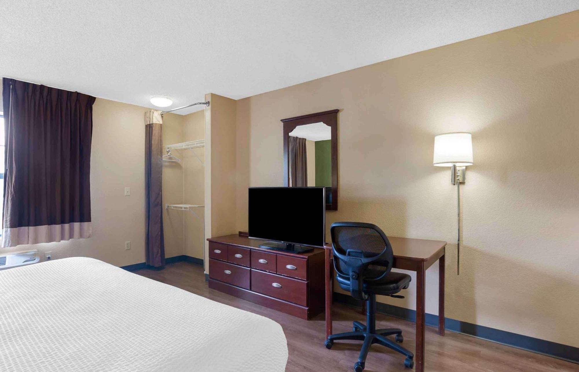Extended Stay America Suites - Kansas City - Lenexa - 87Th St Overland Park Dış mekan fotoğraf