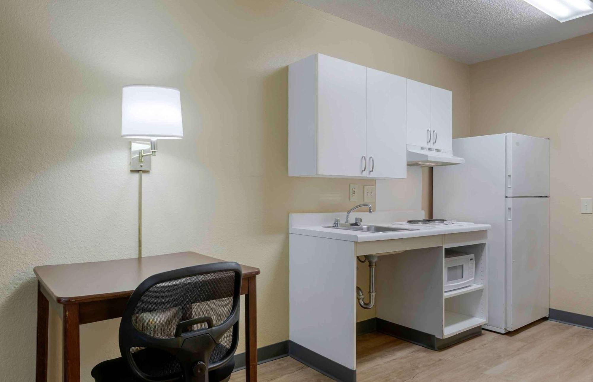 Extended Stay America Suites - Kansas City - Lenexa - 87Th St Overland Park Dış mekan fotoğraf